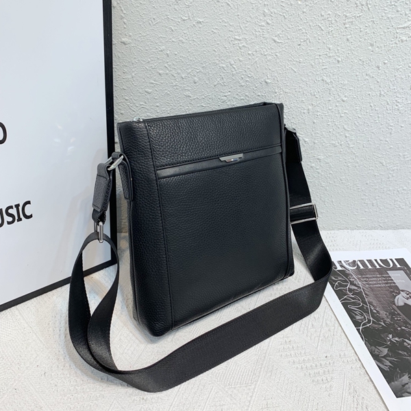 スーパーコピーブランドバッグ背面デザイン